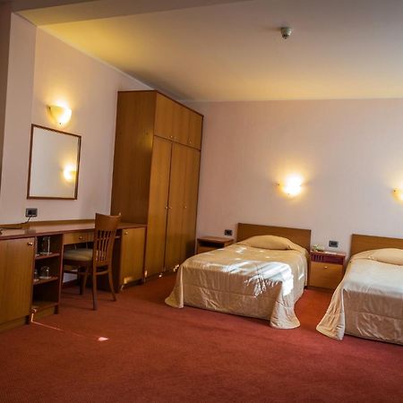 Hotel Sevlievo Plaza Zimmer foto