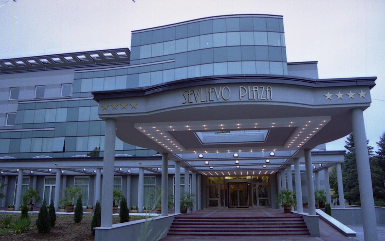 Hotel Sevlievo Plaza Exterior foto